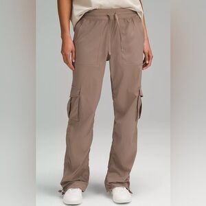 Lululemon Tan Women’s Dance Studio relaxed fit cargo pants Large